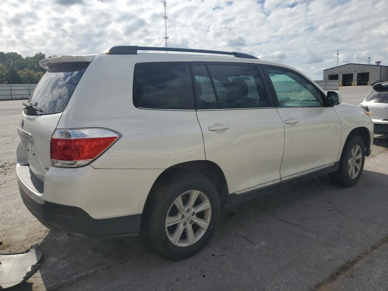 TOYOTA HIGHLANDER BASE