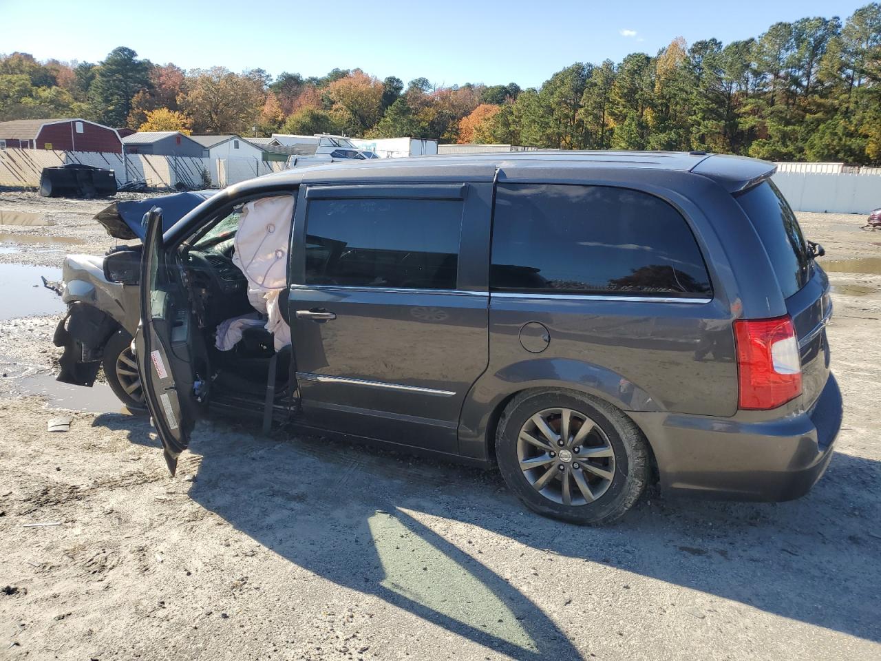 CHRYSLER TOWN & COUNTRY S