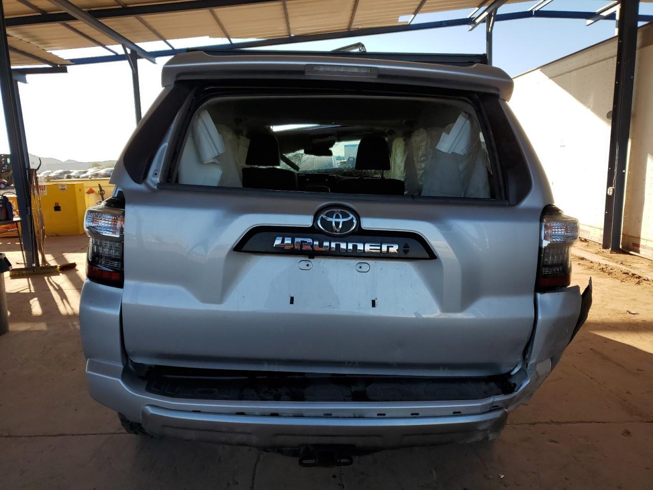 TOYOTA 4RUNNER SR5 PREMIUM