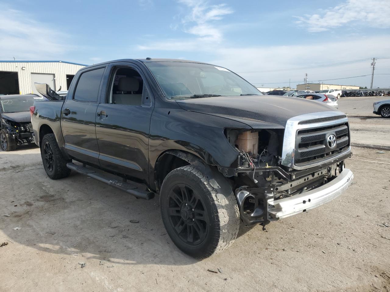 TOYOTA TUNDRA CREWMAX SR5