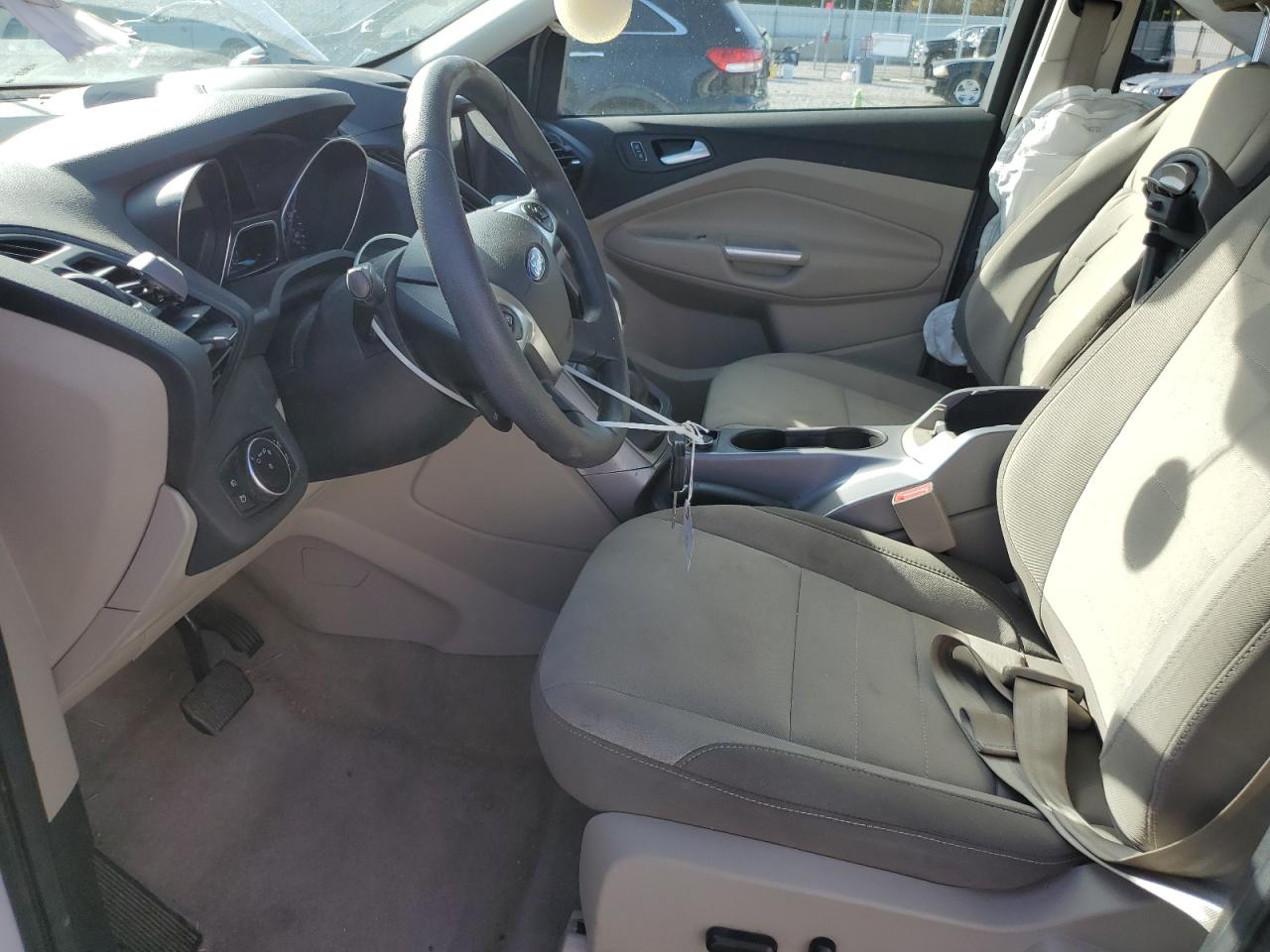 FORD ESCAPE SE