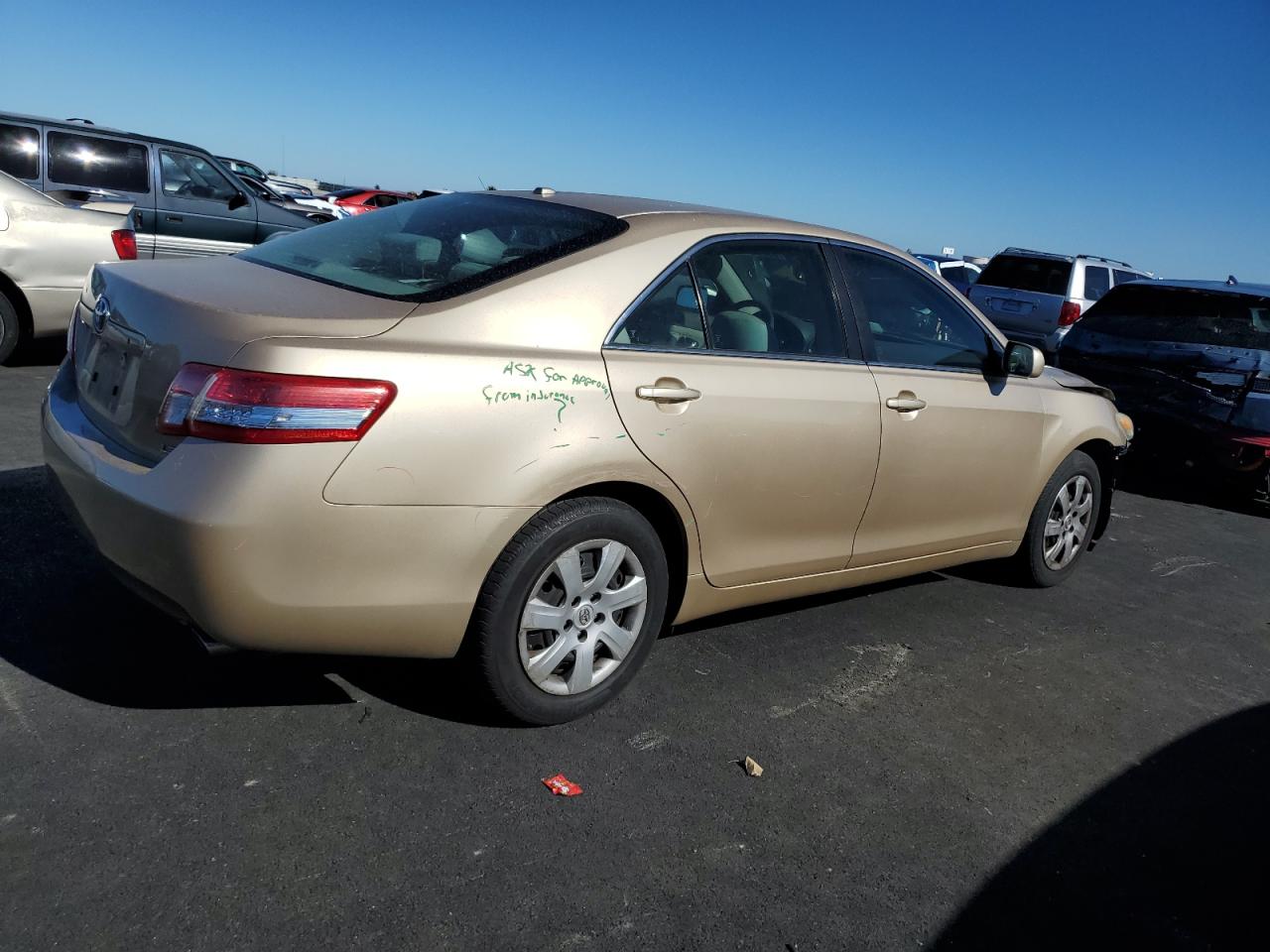 TOYOTA CAMRY SE