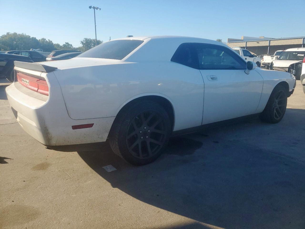 DODGE CHALLENGER SE