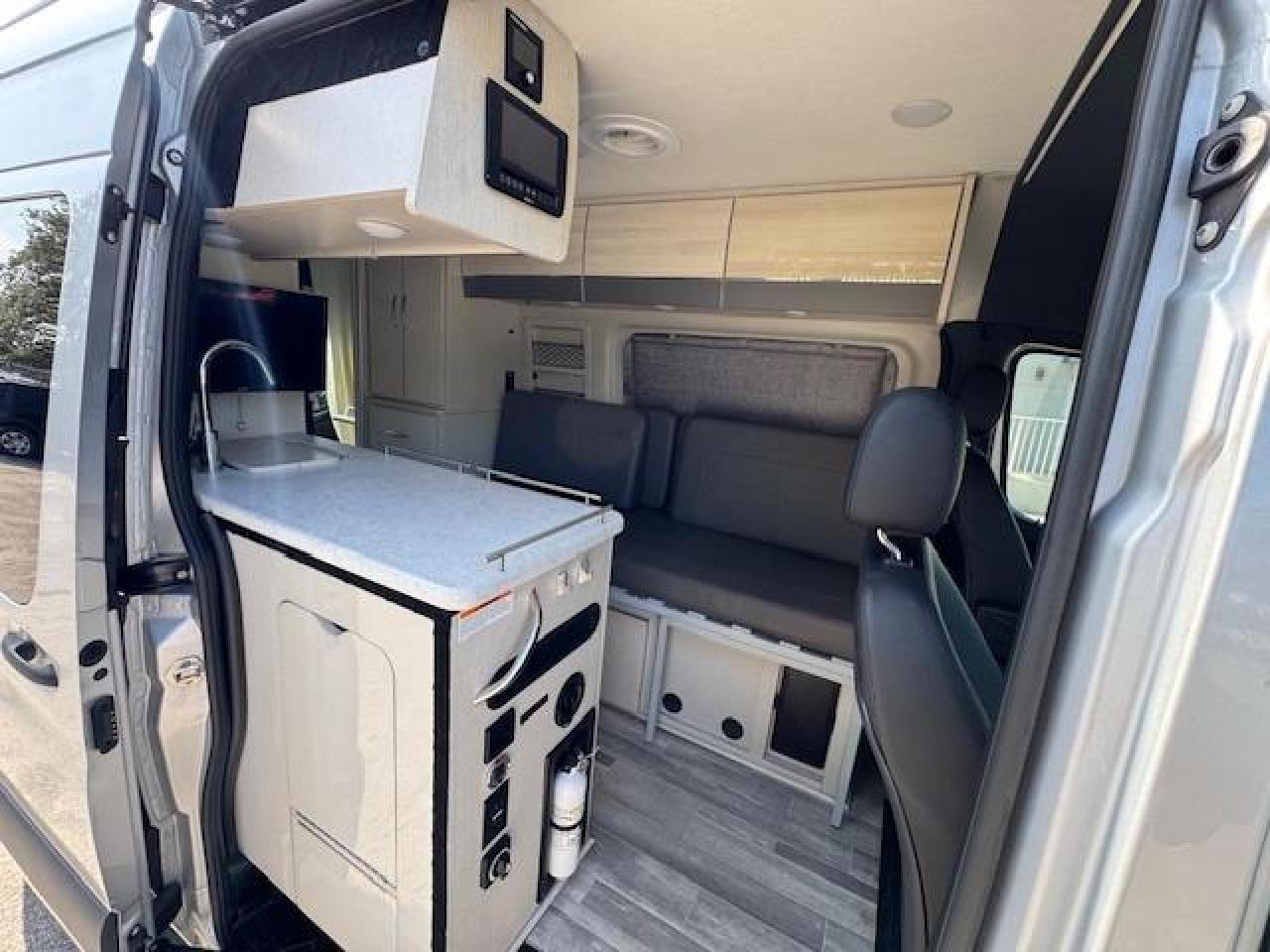 MERCEDES-BENZ SPRINTER 2500