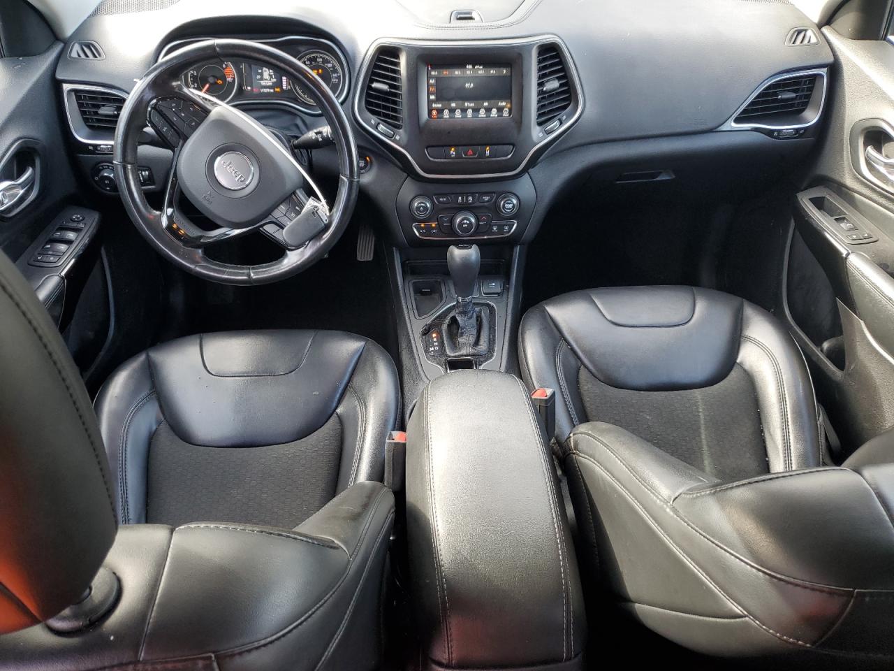 JEEP GRAND CHEROKEE LATITUDE PLUS