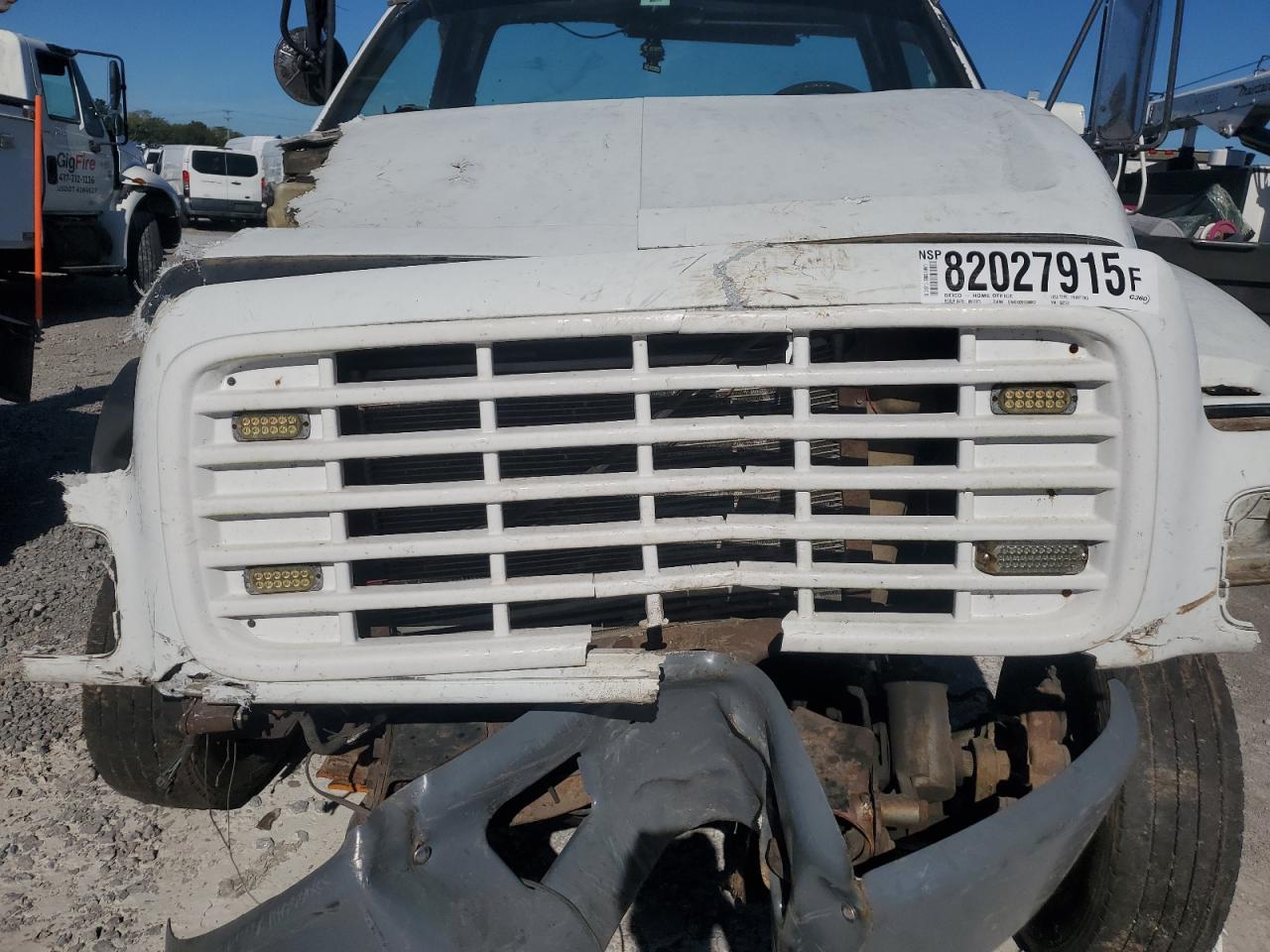 Lot #3302823907 2002 CHEVROLET C6500