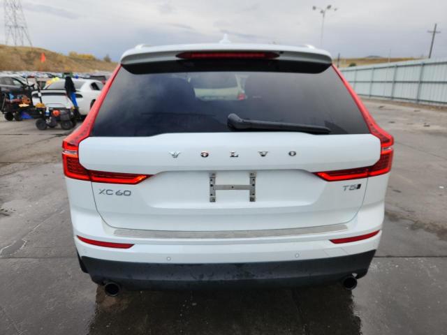2018 VOLVO XC60 T5 LYV102RK6JB121771