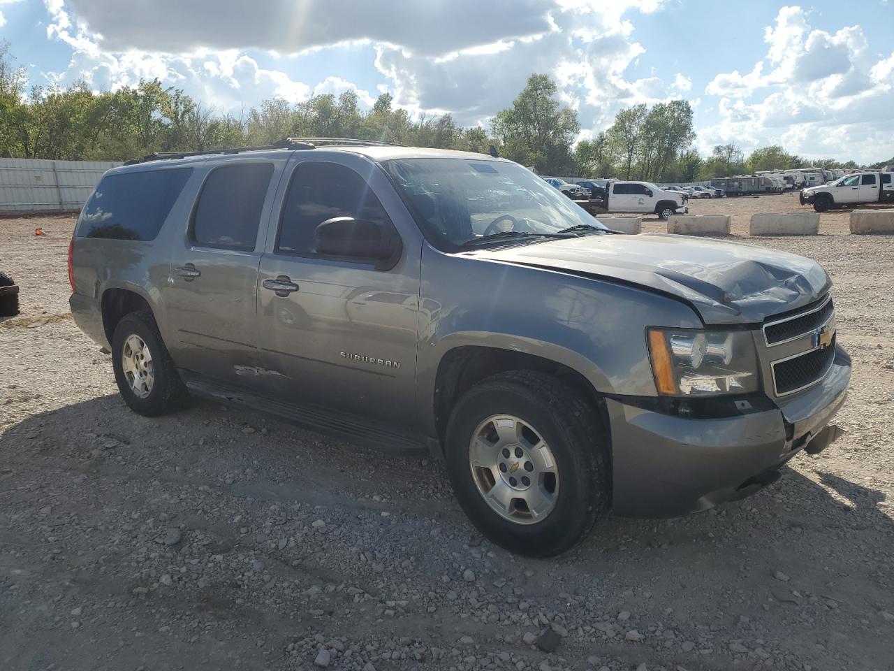 CHEVROLET SUBURBAN C1500 LS