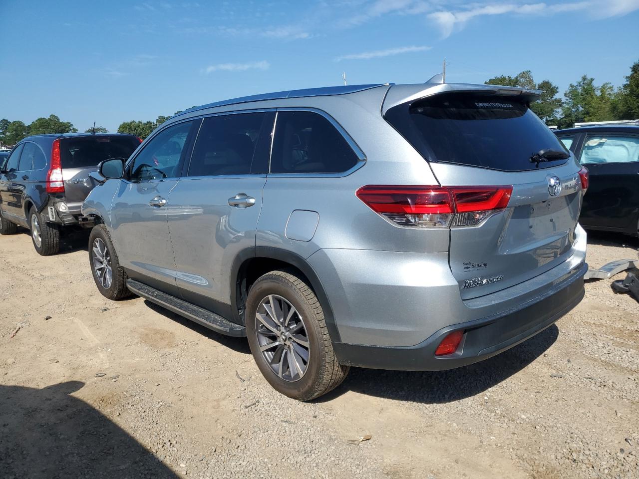 TOYOTA HIGHLANDER SE
