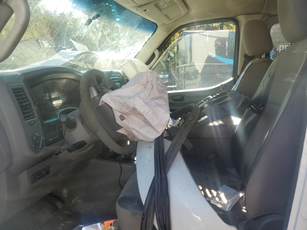 NISSAN NV3500 3500 S