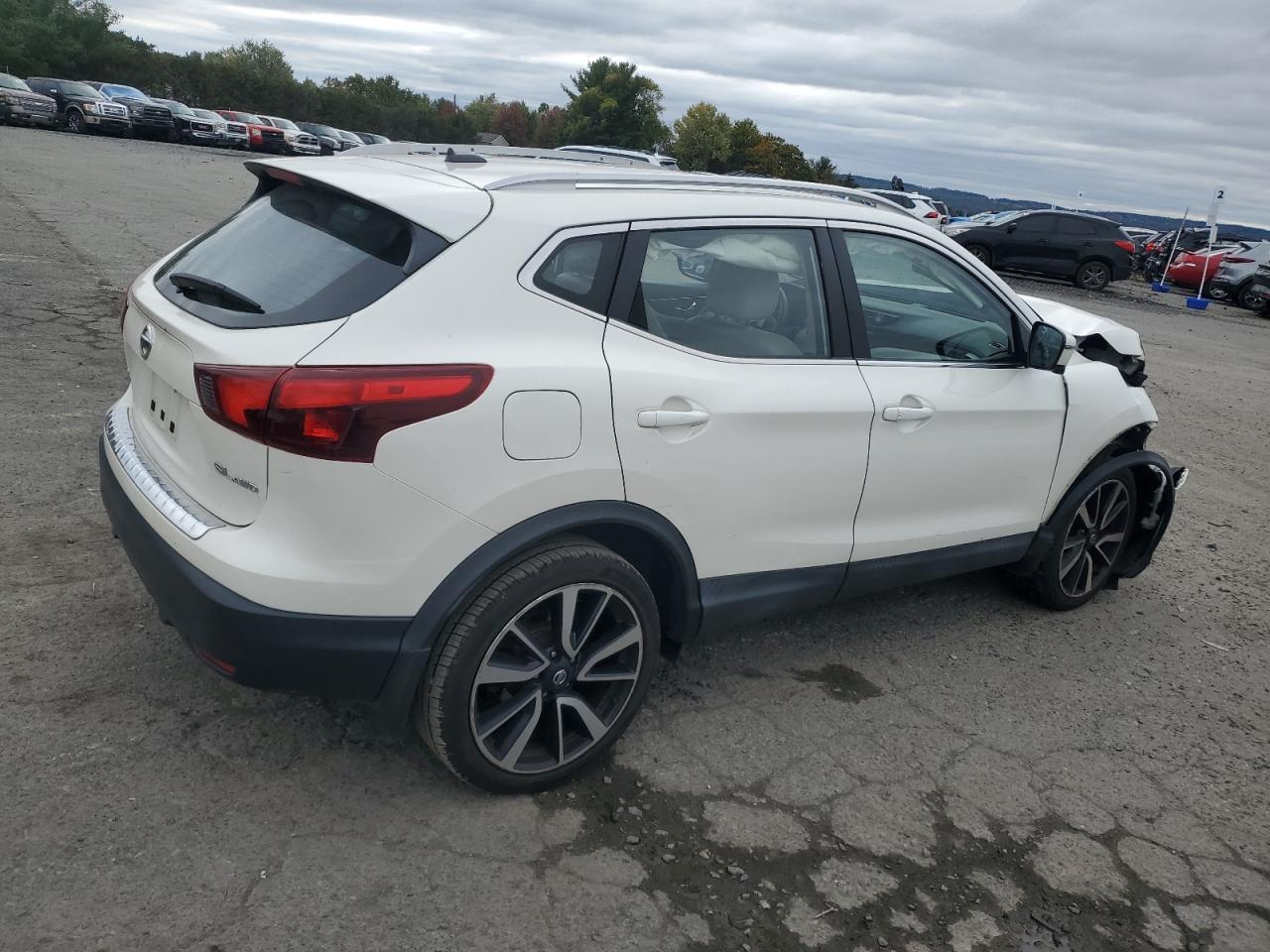 NISSAN ROGUE SPORT S