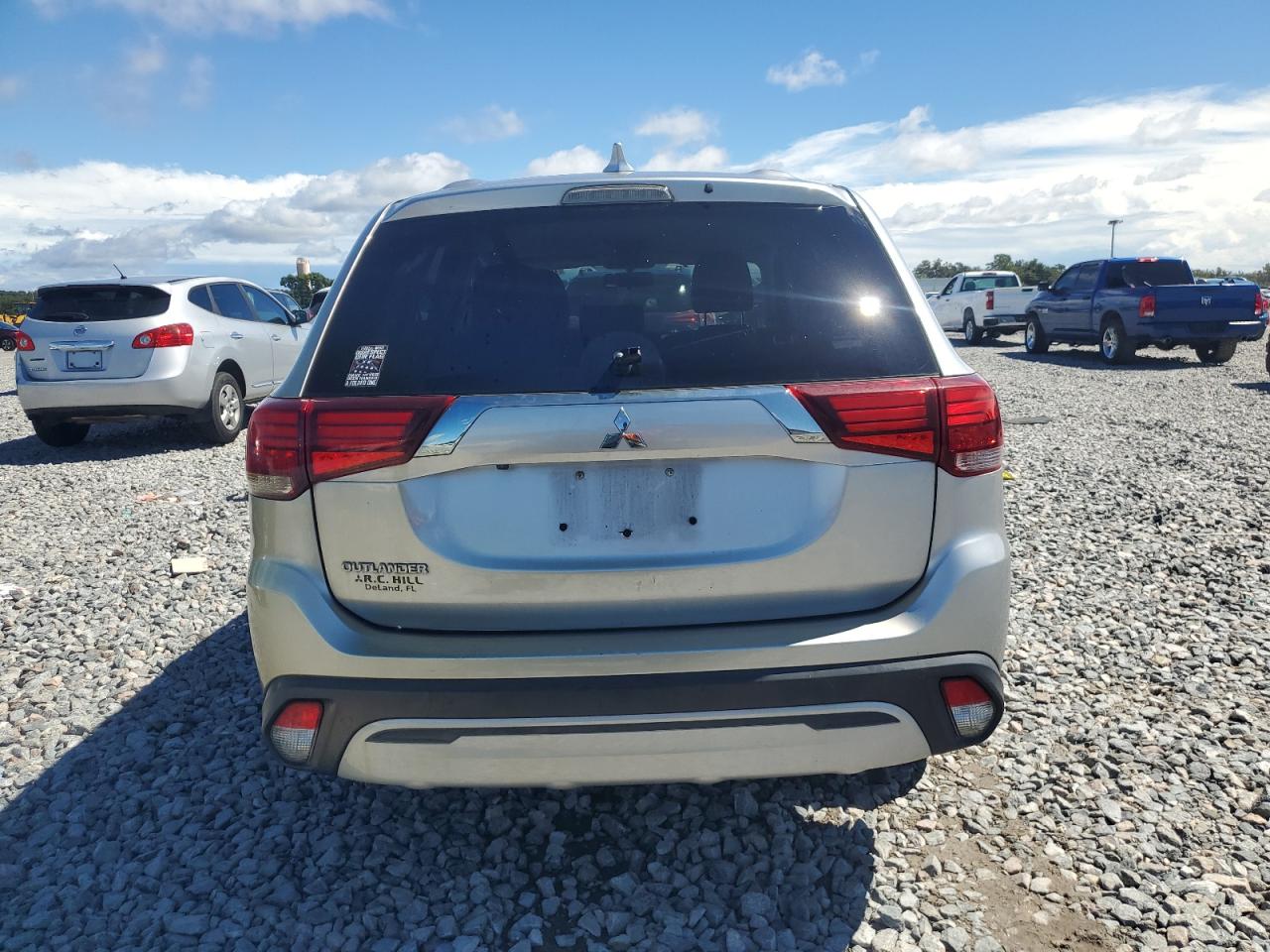 MITSUBISHI OUTLANDER ES