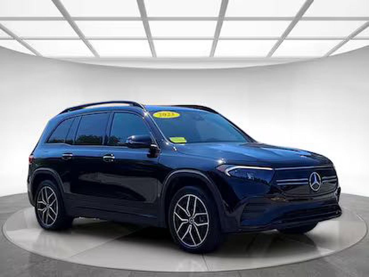 MERCEDES-BENZ EQB 300 4MATIC