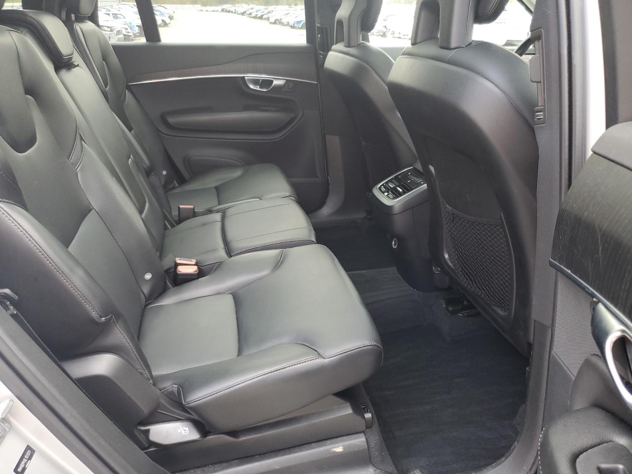 VOLVO XC90 T5 MOMENTUM