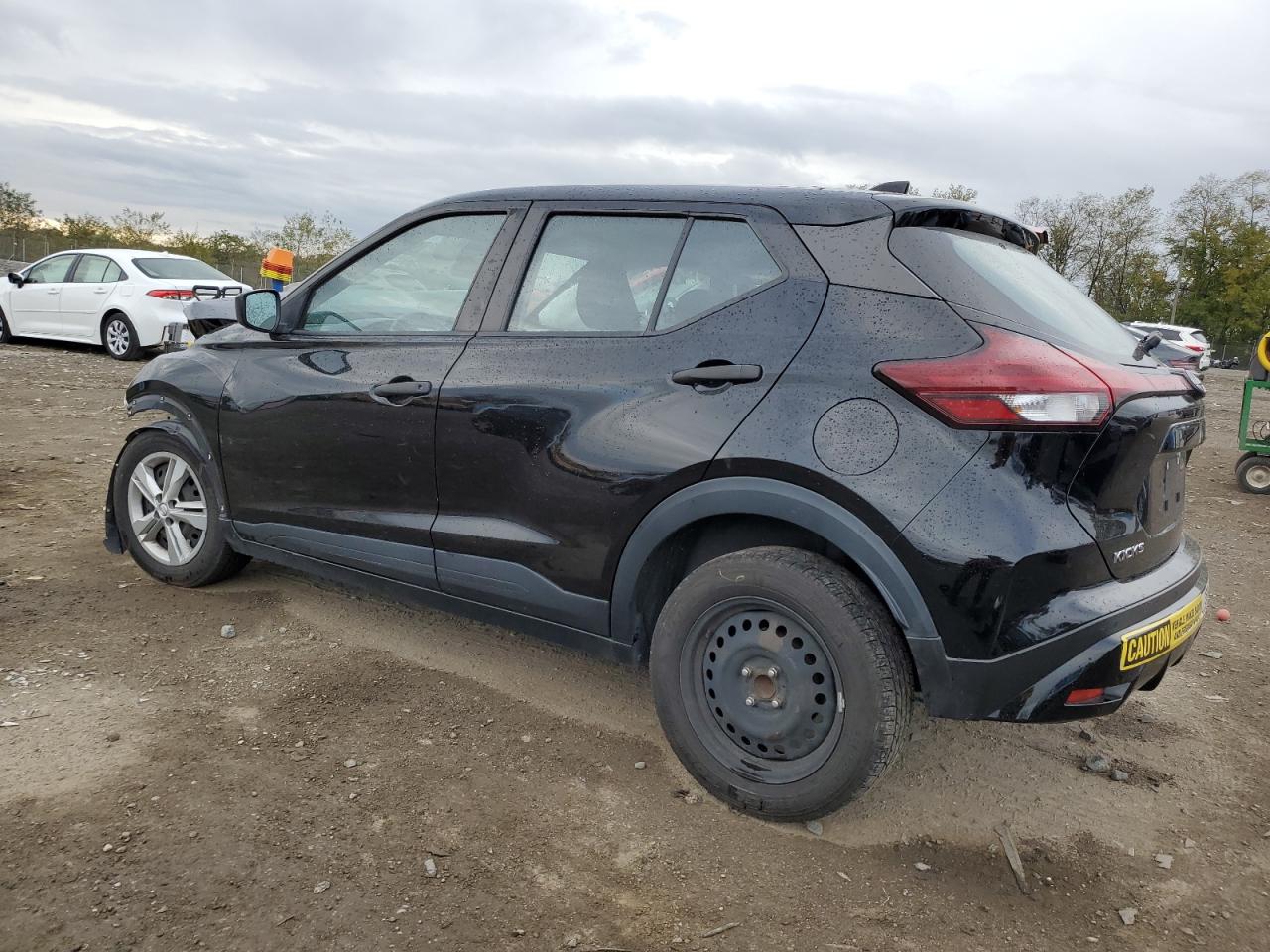 NISSAN KICKS S