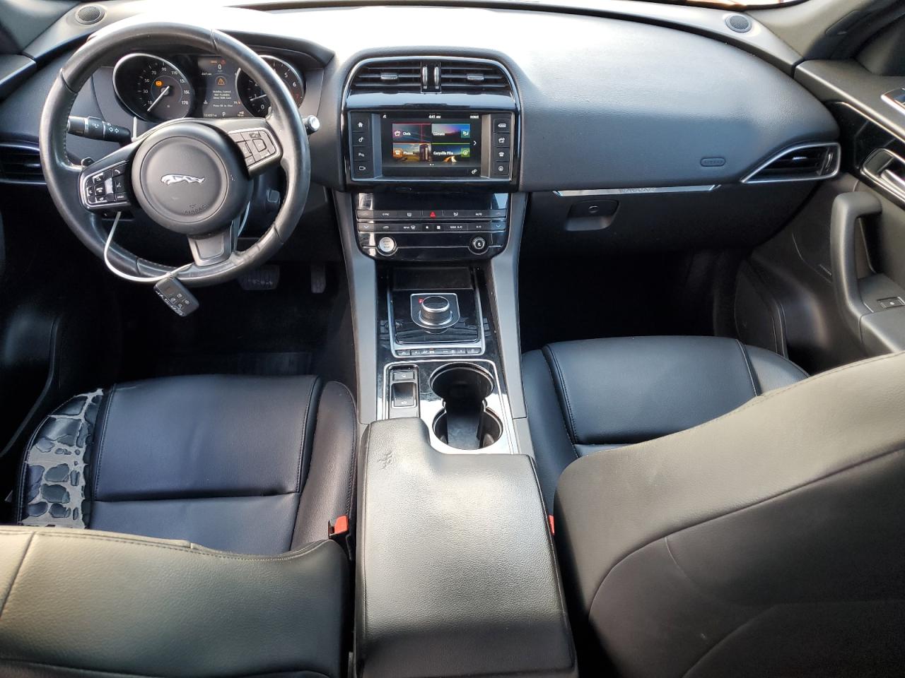 JAGUAR F-PACE PREMIUM