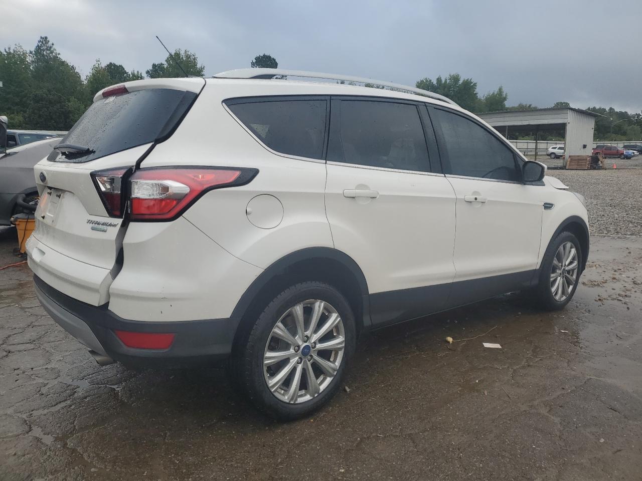 FORD ESCAPE TITANIUM