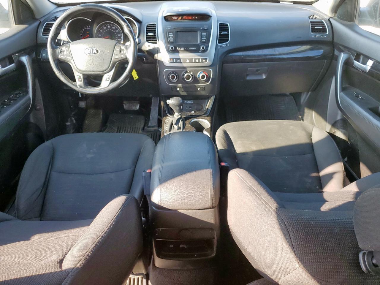 KIA SORENTO LX