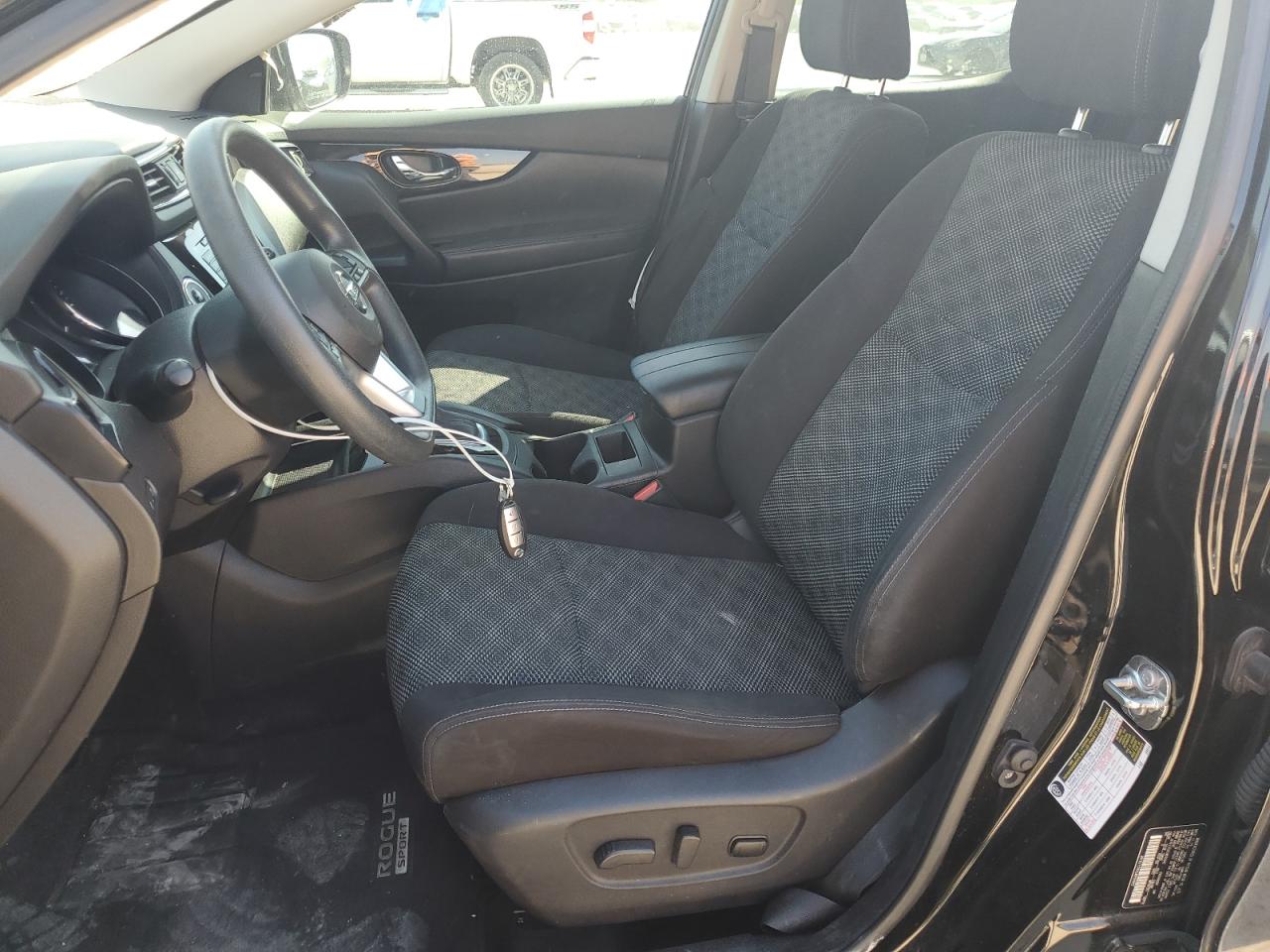 NISSAN ROGUE SPORT S