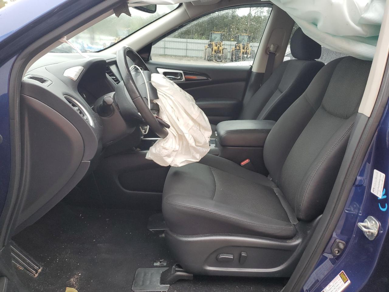 NISSAN PATHFINDER SV