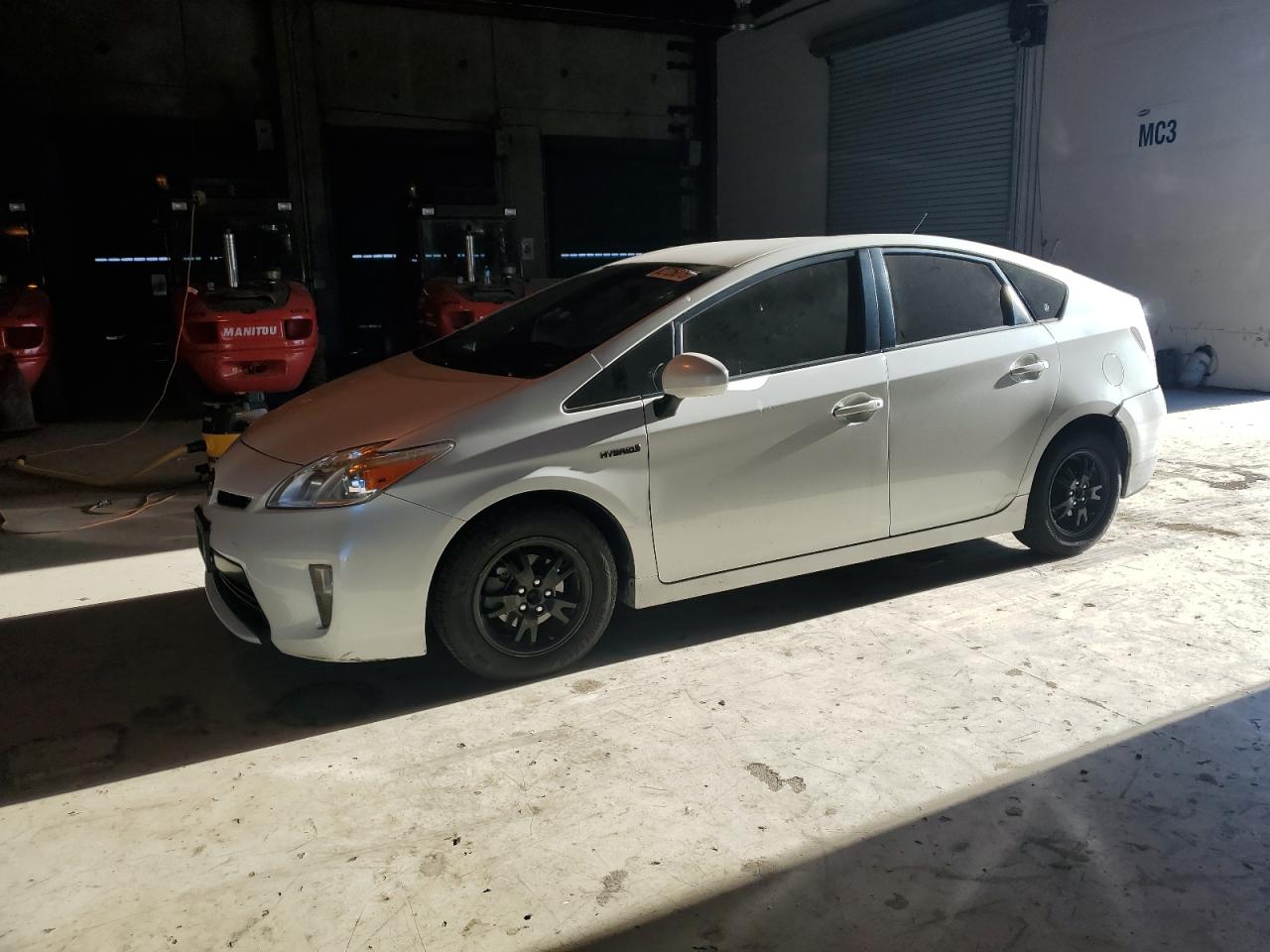 TOYOTA PRIUS