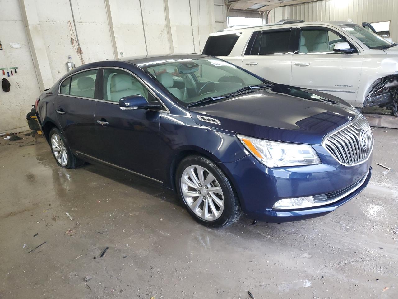 BUICK LACROSSE PREMIUM