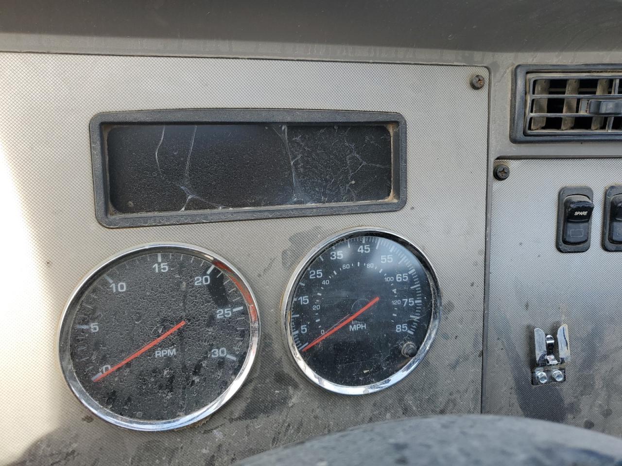 Lot #3277080173 2015 KENWORTH T300