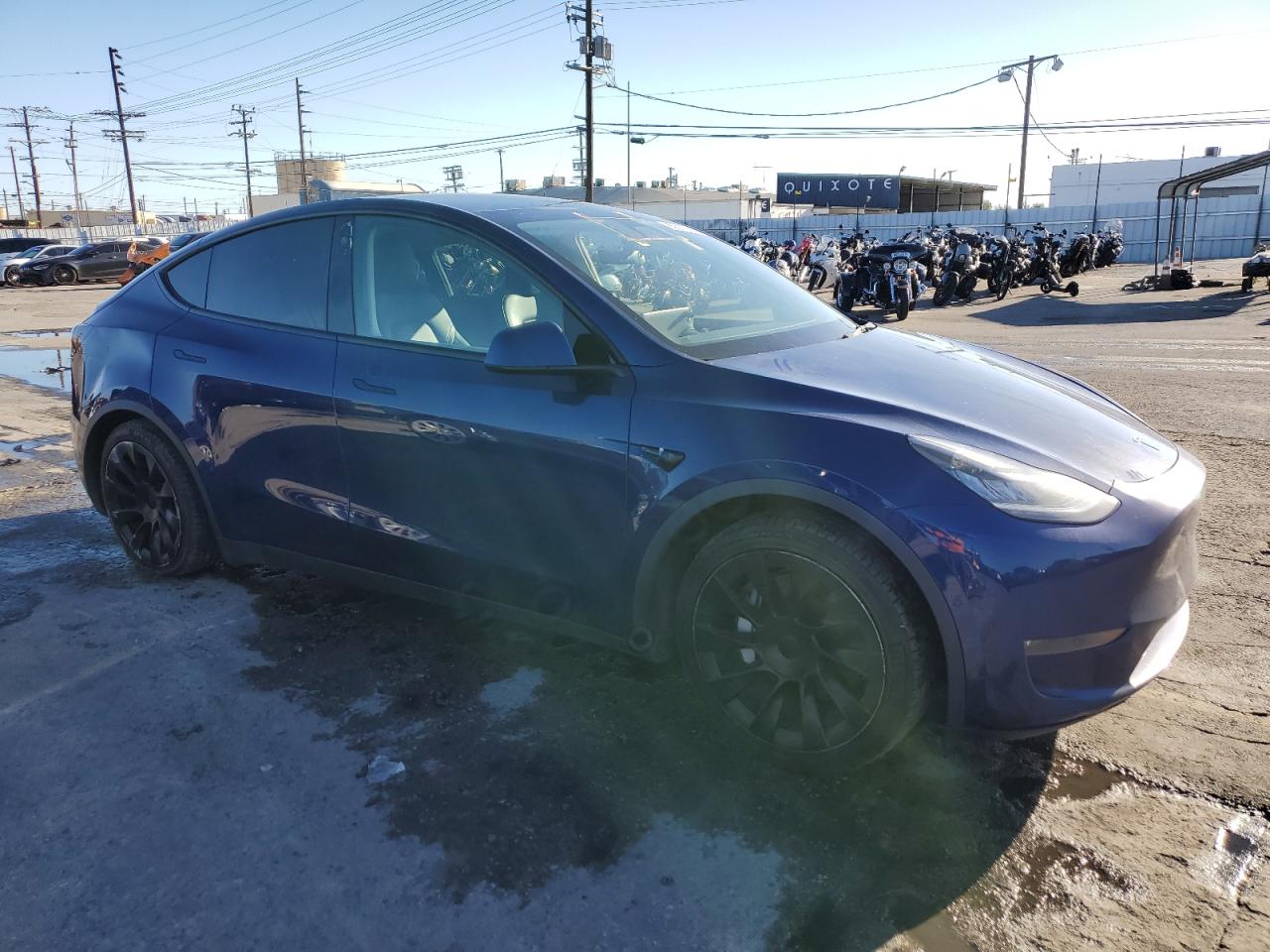 TESLA MODEL Y