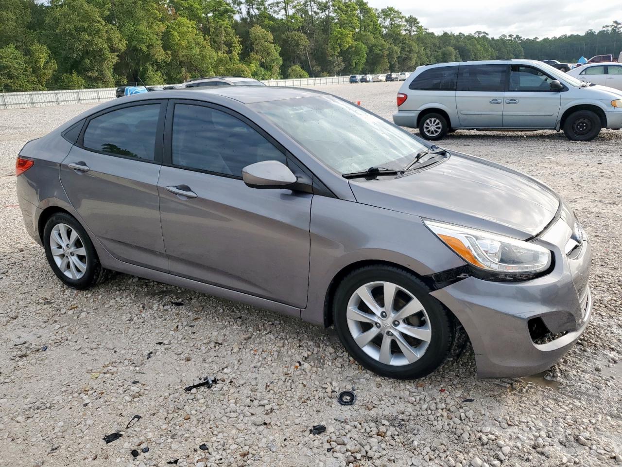 HYUNDAI ACCENT GLS