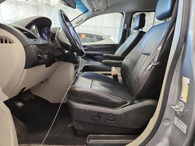 2015 CHRYSLER TOWN & COU - 2C4RC1BG1FR572076