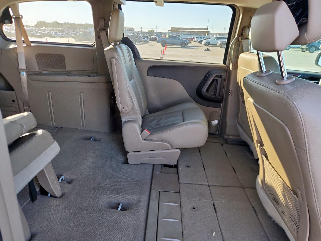 CHRYSLER TOWN & COUNTRY TOURING