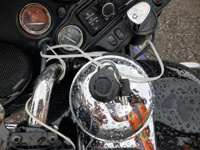 2010 HARLEY-DAVIDSON FLHTK - 1HD1KEM11AB633593