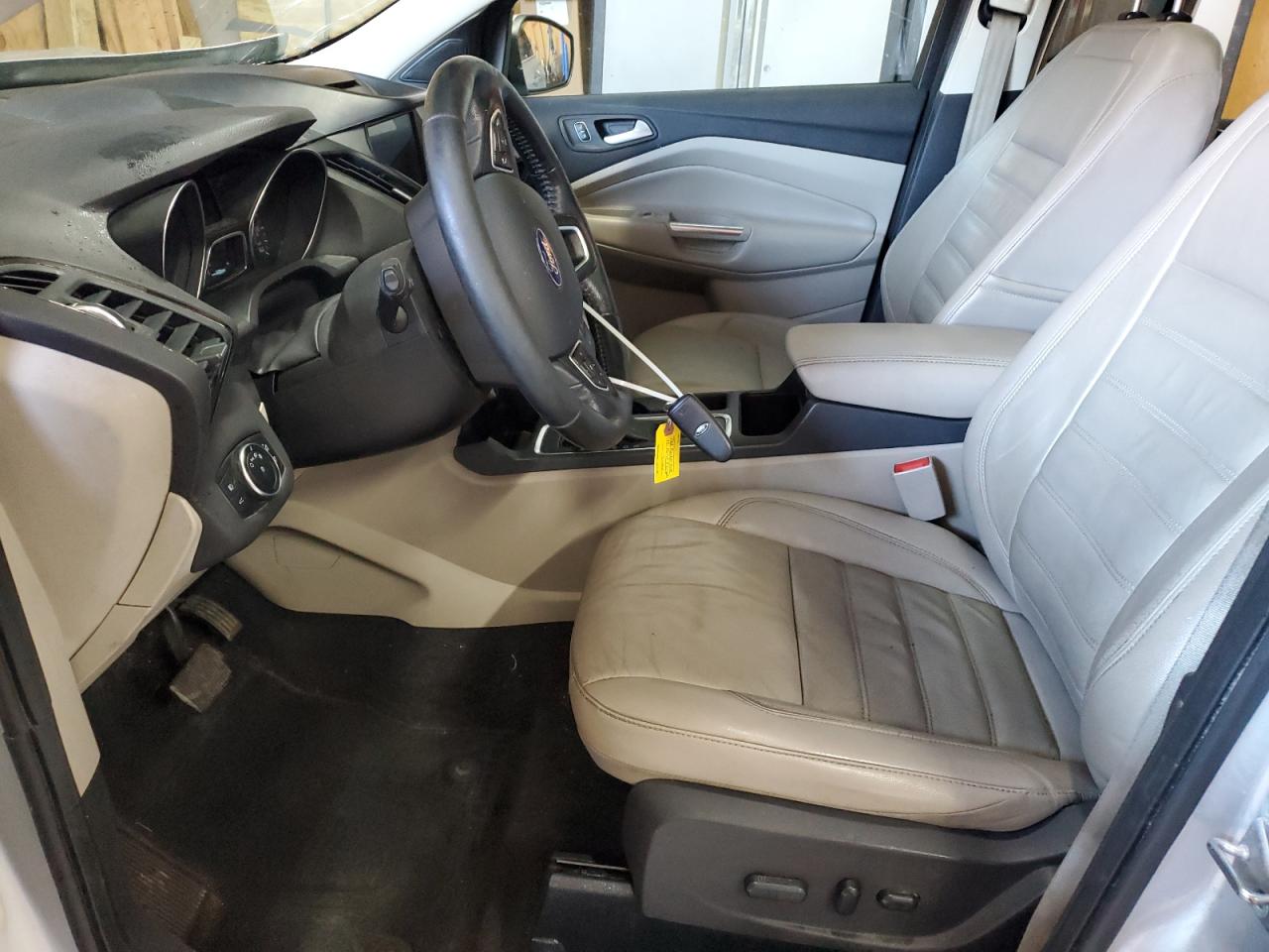 FORD ESCAPE TITANIUM