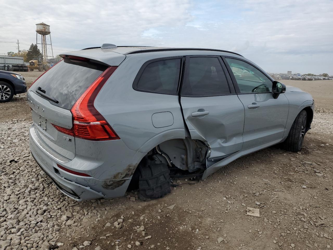 VOLVO XC60 PLUS
