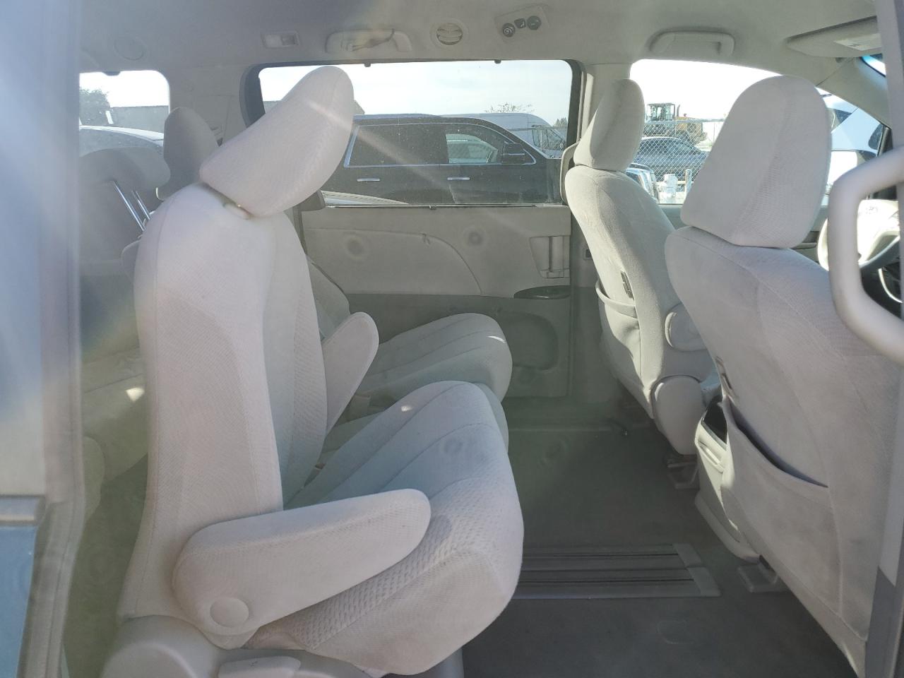 Lot #3287593009 2012 TOYOTA SIENNA LE