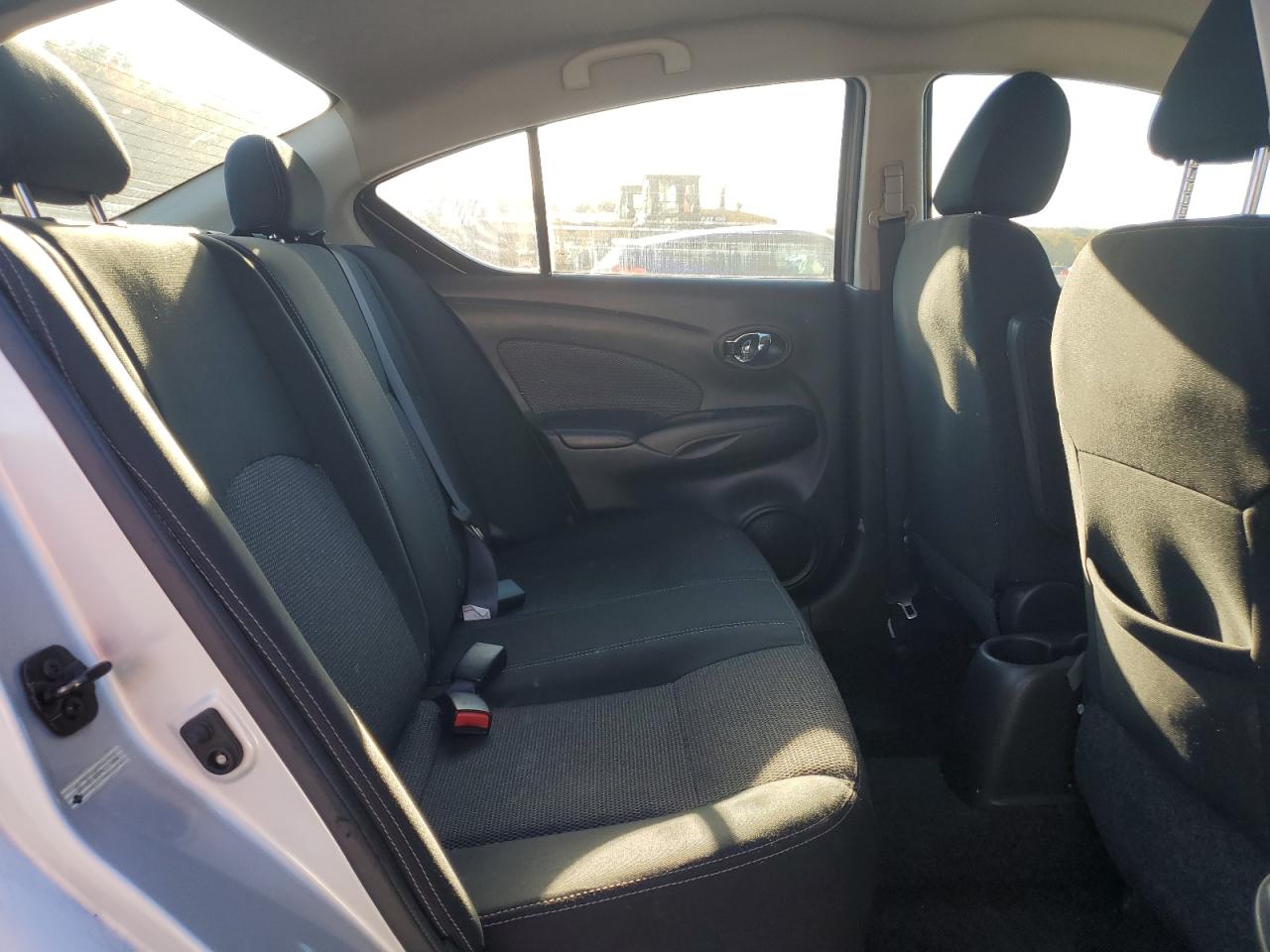 NISSAN VERSA S