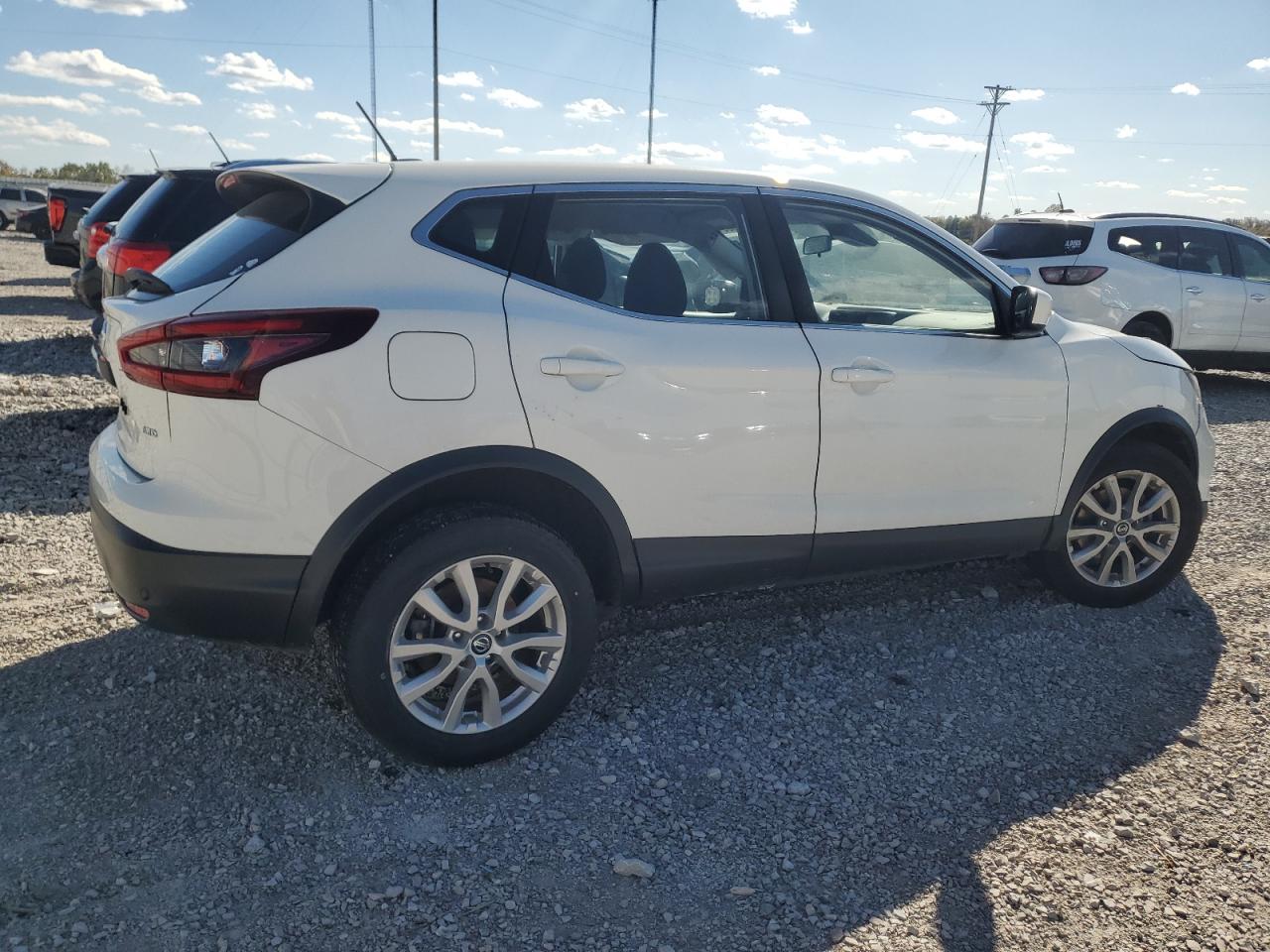 NISSAN ROGUE SPORT S
