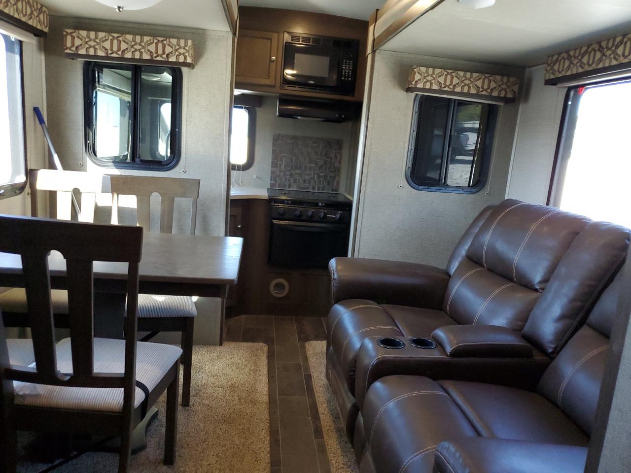 Lot #3283932803 2018 KEYSTONE BULLET PREMIER SERIE