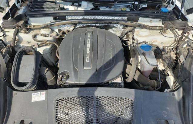 2018 PORSCHE MACAN #3284735535