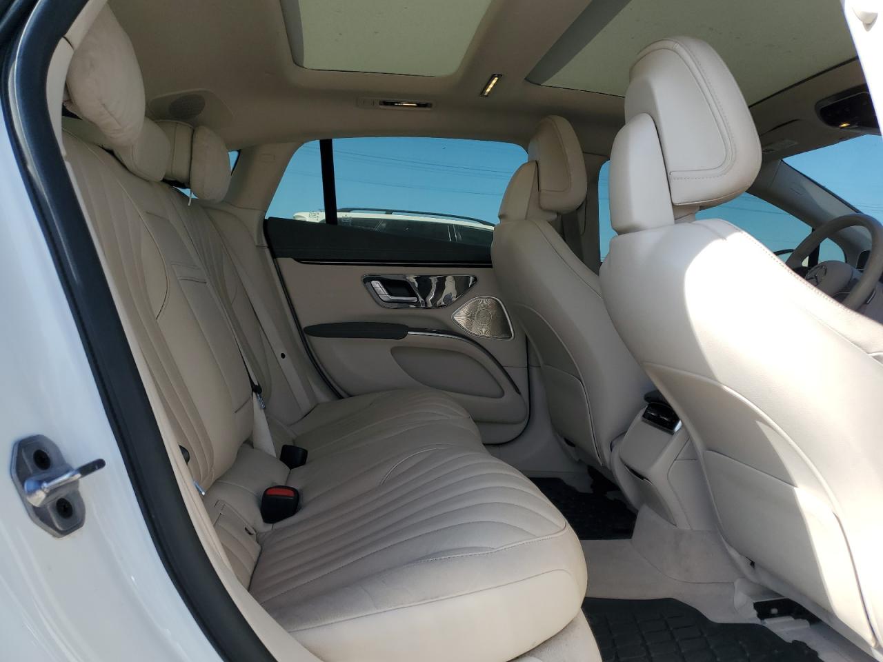 MERCEDES-BENZ EQS 450+