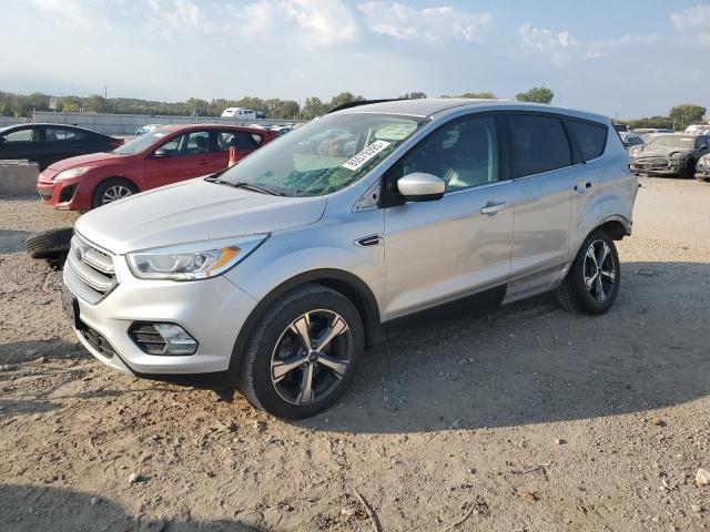 Global Auto Auctions: 2017 FORD ESCAPE SE