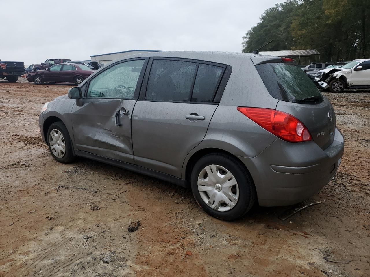 NISSAN VERSA S
