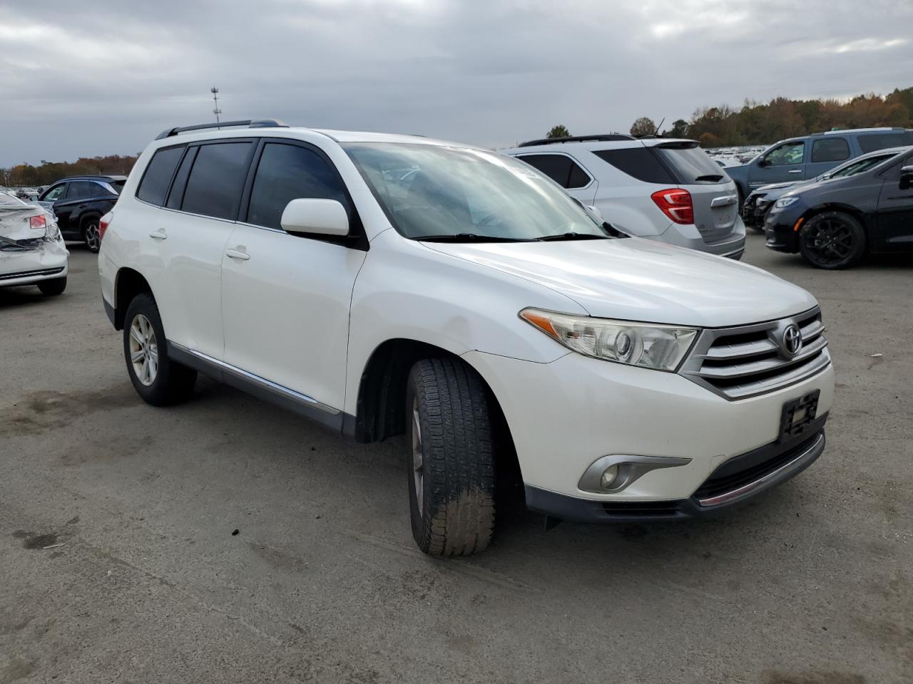 TOYOTA HIGHLANDER BASE