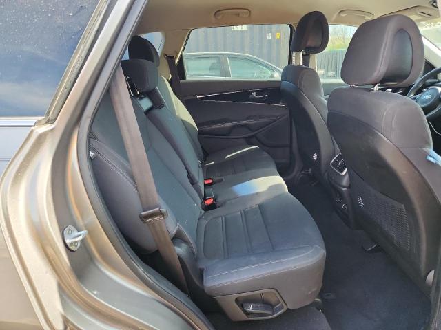 2016 KIA SORENTO LX - 5XYPG4A33GG020127