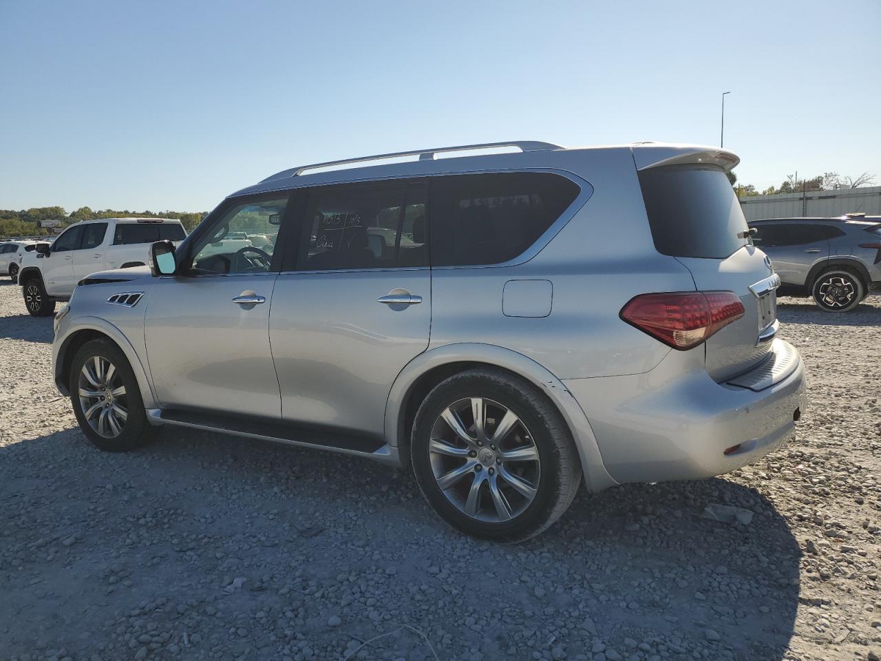 INFINITI QX56