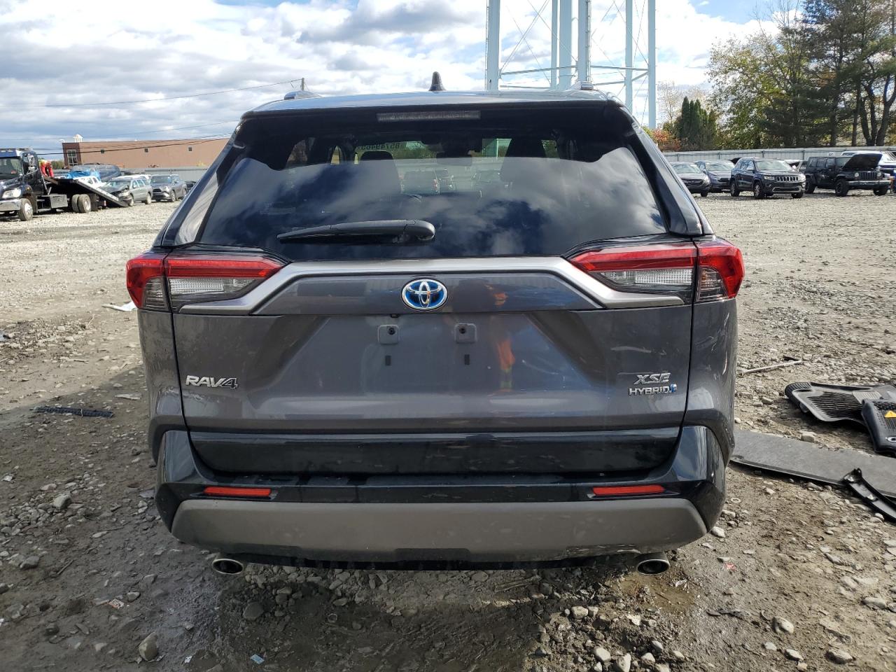 TOYOTA RAV4 XSE