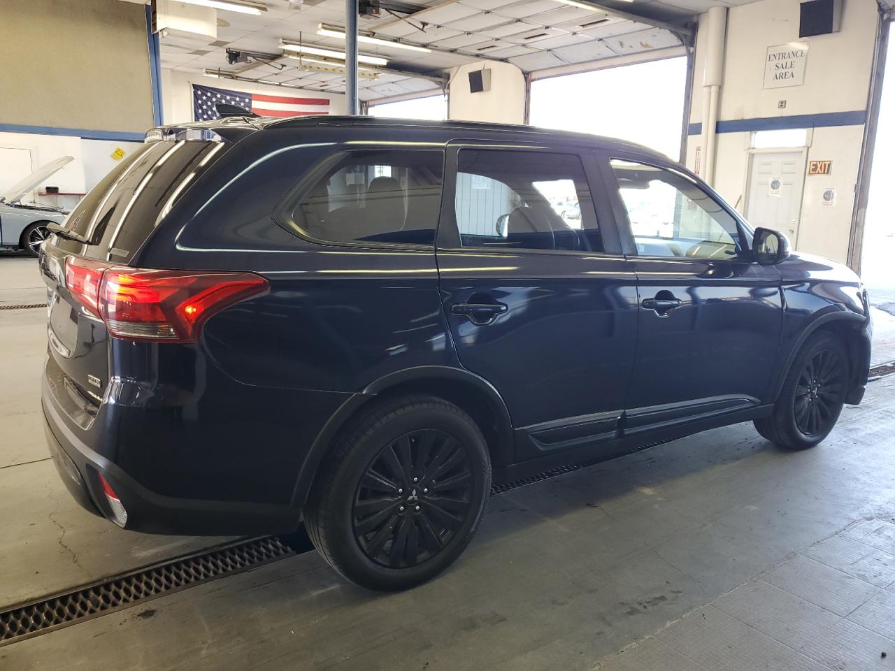 MITSUBISHI OUTLANDER SE