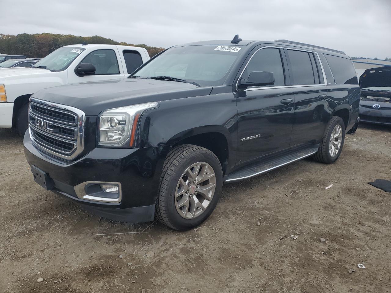 GMC YUKON K1500 SLT