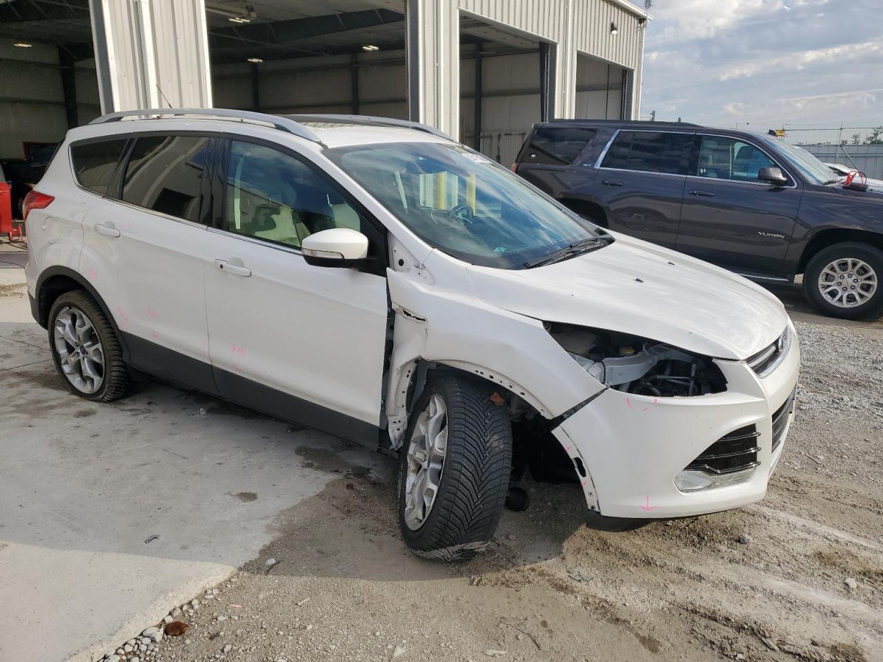 FORD ESCAPE TITANIUM