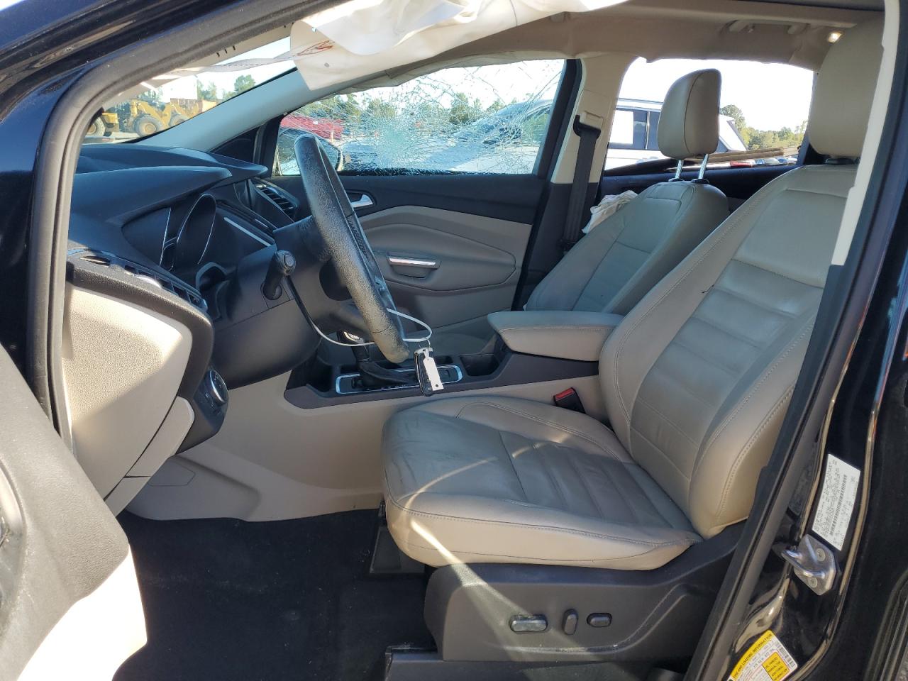 FORD ESCAPE TITANIUM